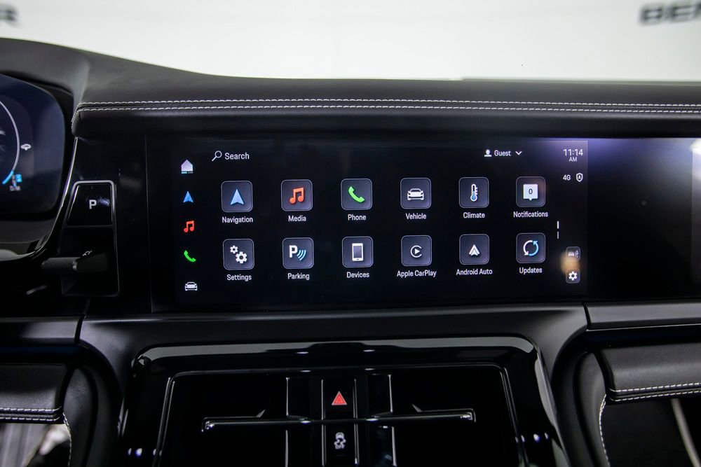 Used 2025 Porsche Panamera image 28