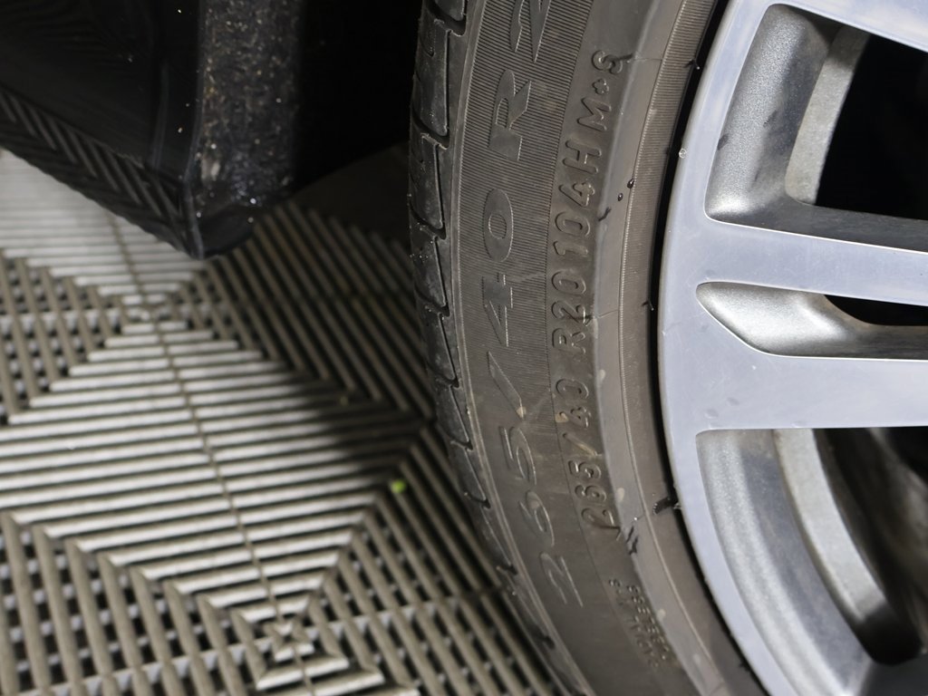 Used 2023 Audi A8 L 3.0T w/ Luxury Package image 26