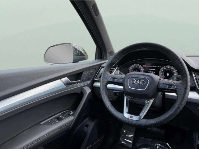 Certified 2024 Audi Q5 2.0T Premium Plus w/ Premium Plus Package AWD/4WD image 13