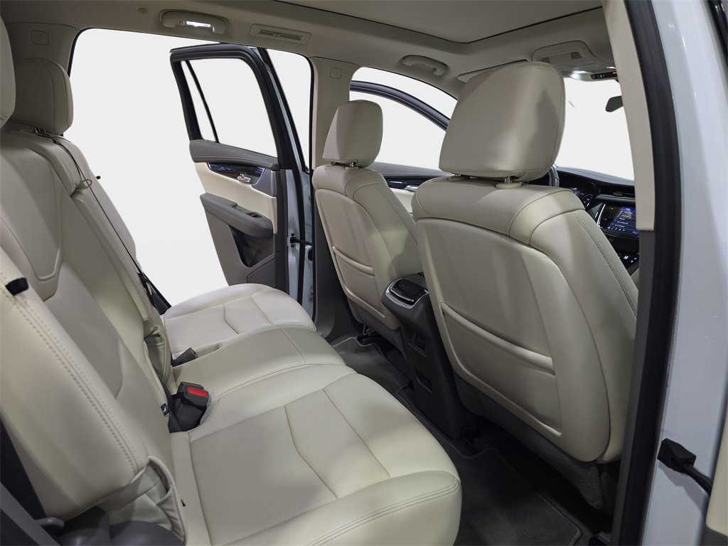 Used 2024 Cadillac XT6 Premium Luxury image 13
