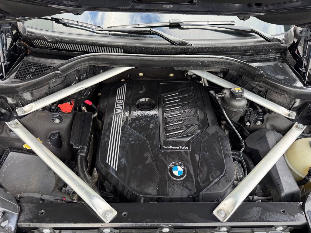 Used 2020 BMW X7 xDrive40i w/ Premium Package AWD/4WD image 14