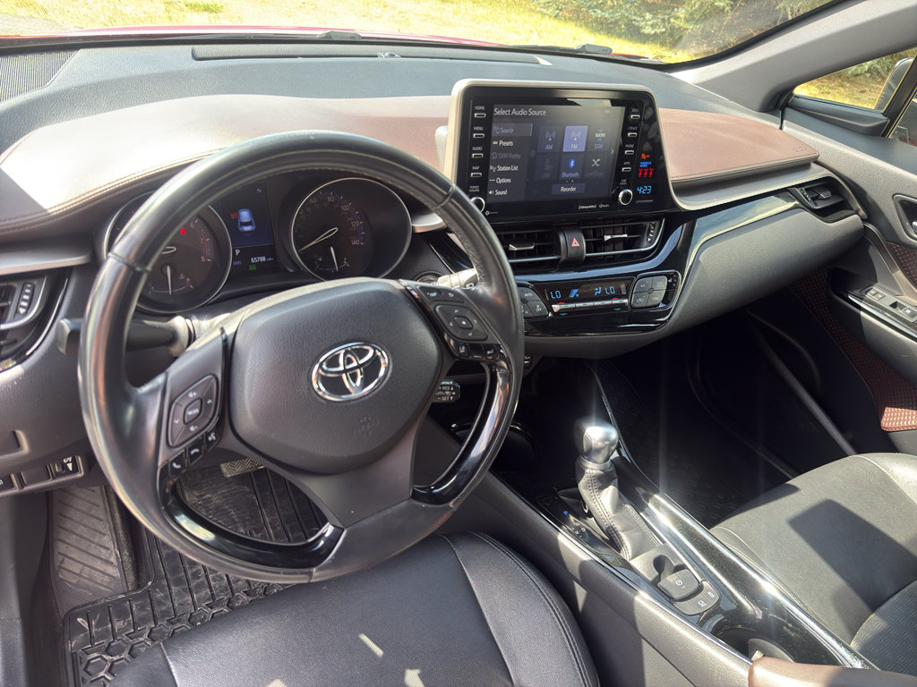 Used 2019 Toyota C-HR Limited FWD image 12