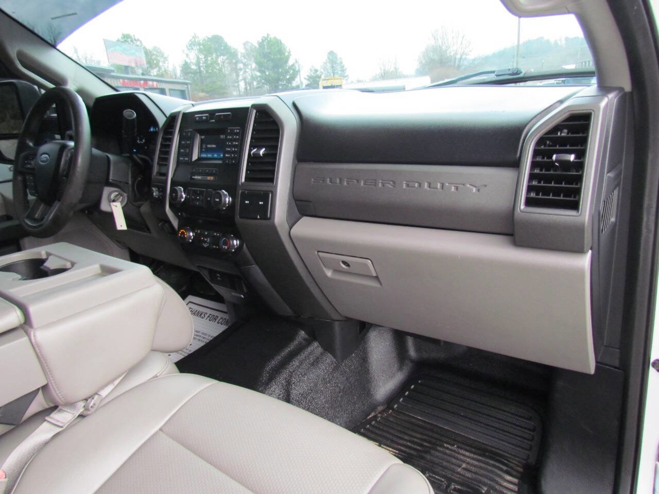 Used 2018 Ford F450 XL w/ XL Value Package image 16