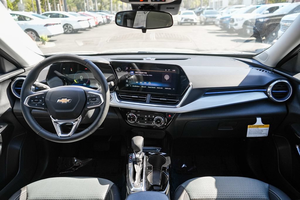 New 2026 Chevrolet Trax LT w/ Sunroof Package FWD image 12