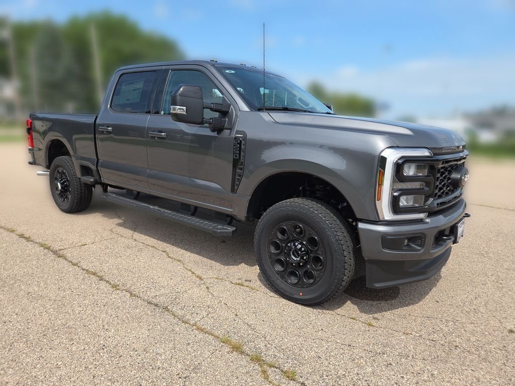 New 2026 Ford F250 Lariat w/ Black Appearance Package AWD/4WD image 8