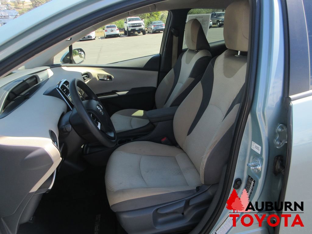 Used 2016 Toyota Prius Two image 29