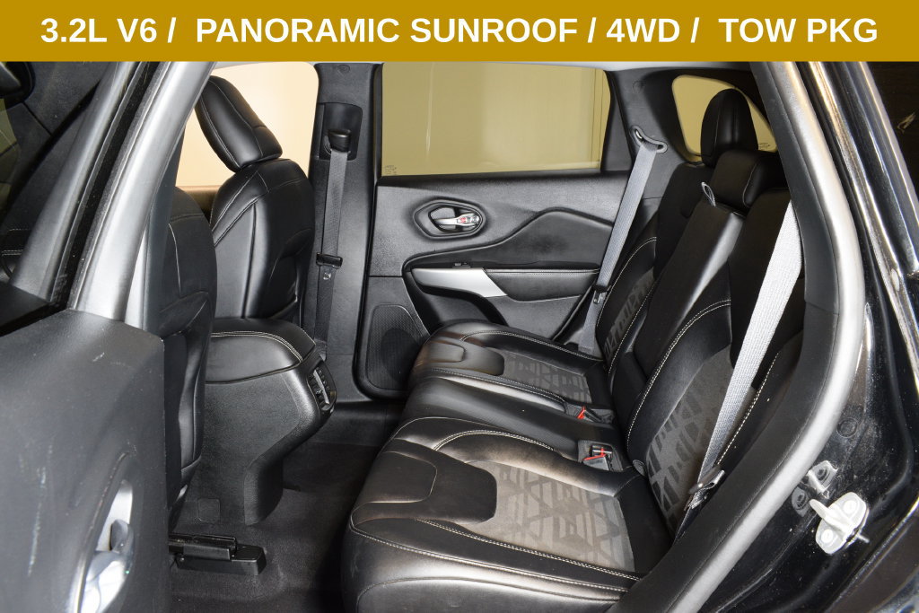 Used 2022 Jeep Cherokee Latitude w/ Sun & Sound Group AWD/4WD image 28