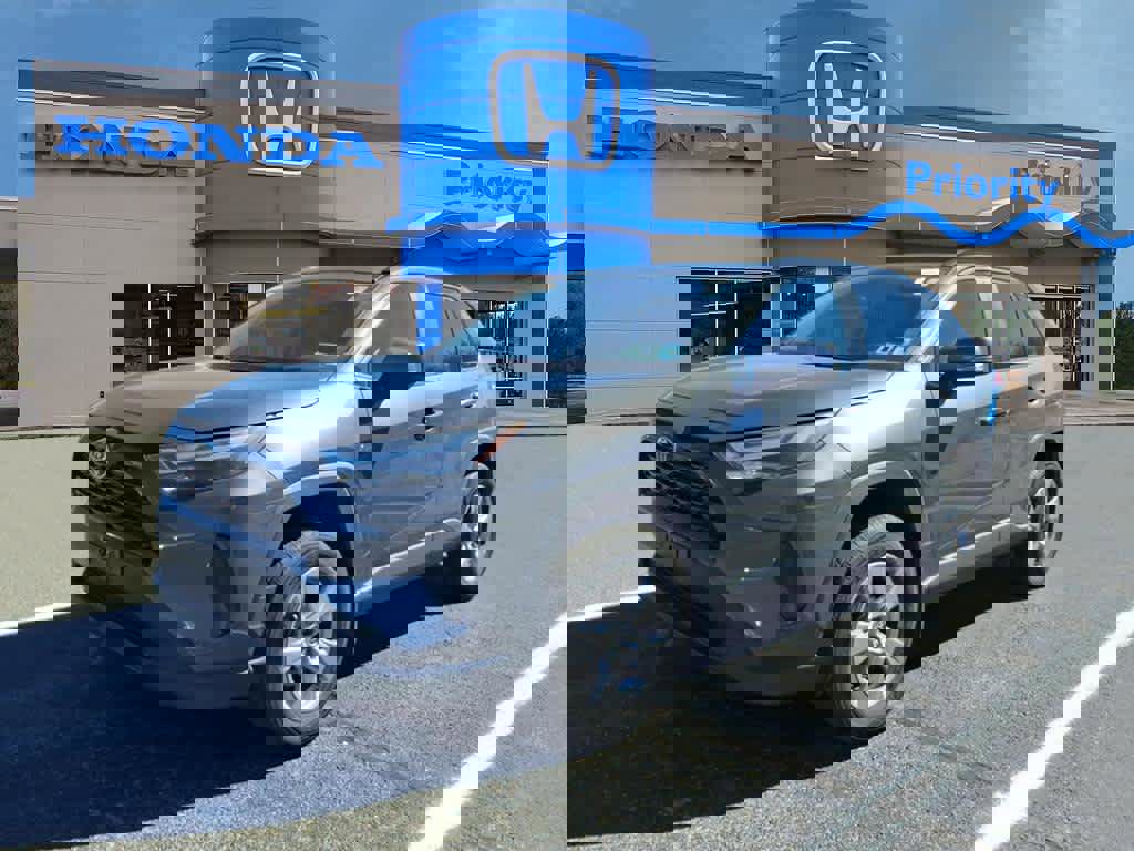 Used 2022 Toyota RAV4 XLE