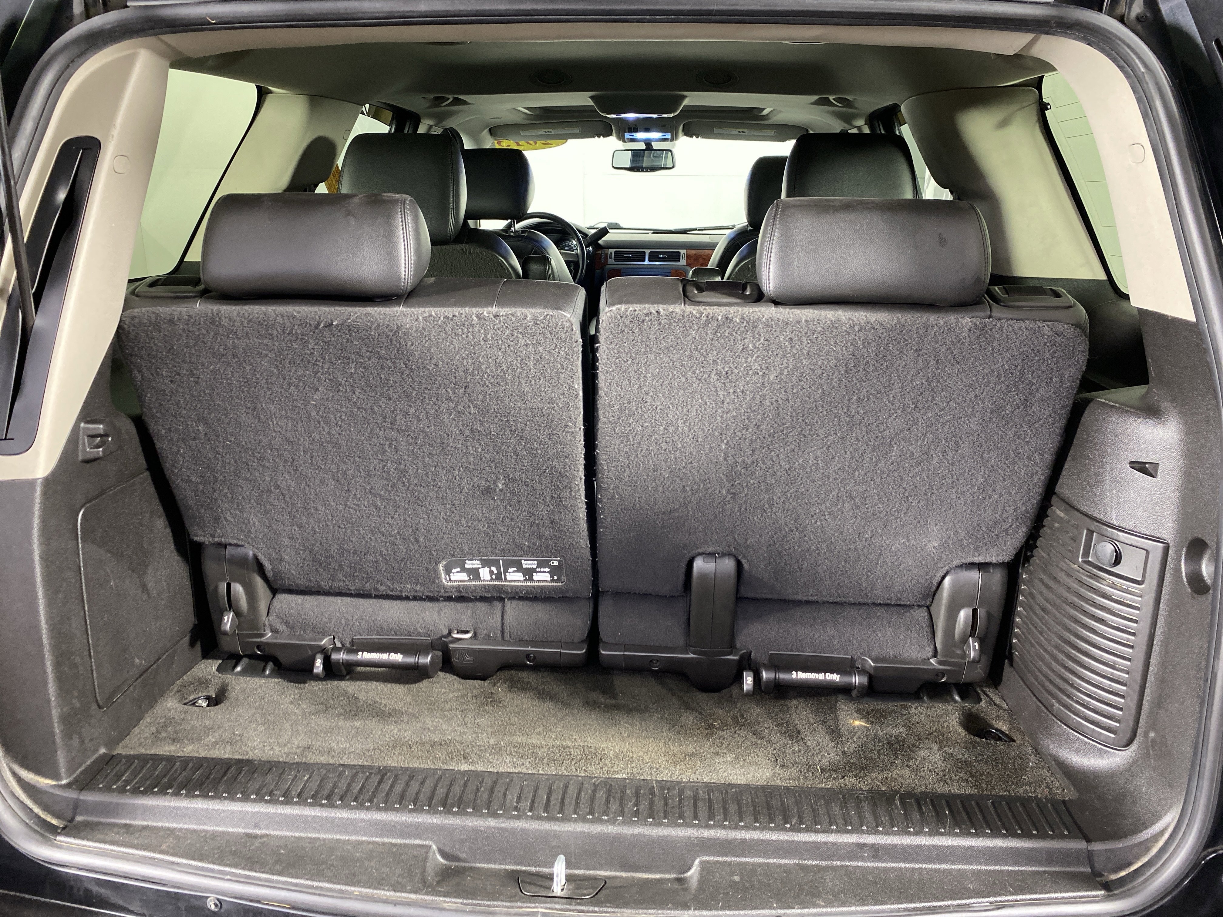 Used 2013 Chevrolet Tahoe LT w/ Luxury Package AWD/4WD image 32