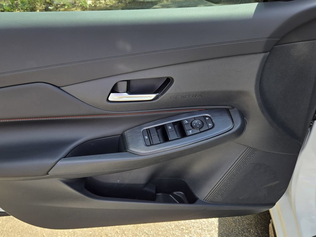 New 2026 Nissan Sentra SR w/ Floor Mat Package FWD image 16