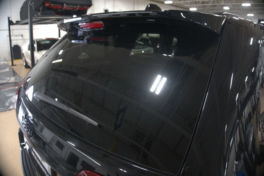 Used 2018 Jeep Grand Cherokee Altitude AWD/4WD image 21