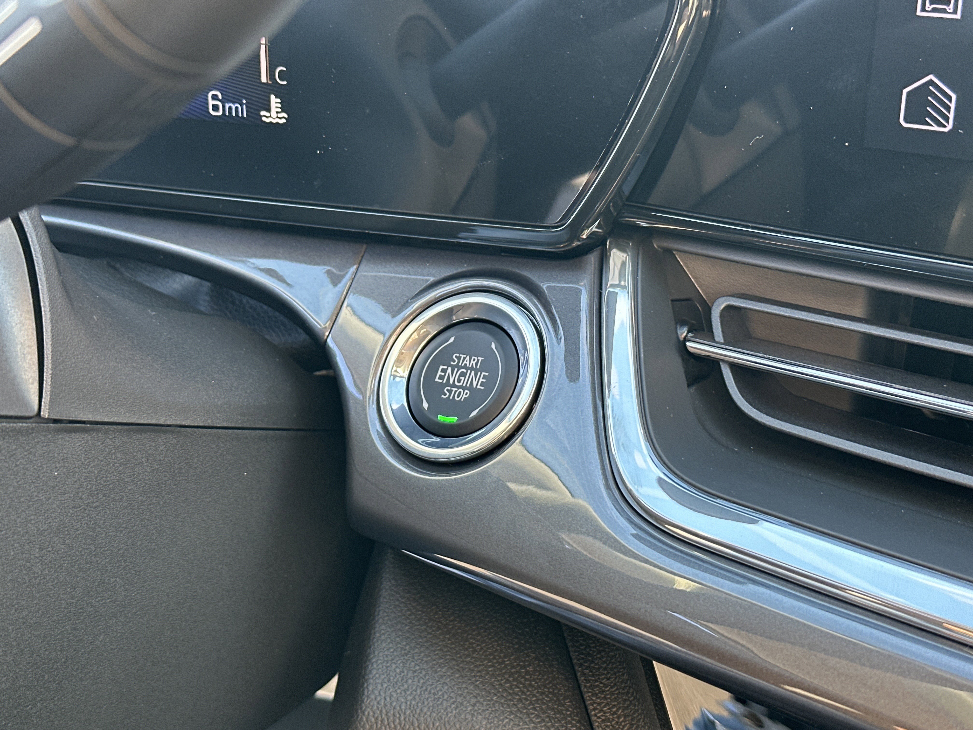 New 2026 Chevrolet Trax ACTIV w/ Sunroof Package image 21