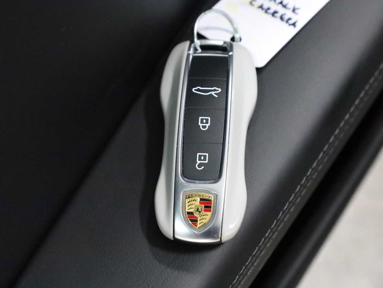 Certified 2025 Porsche 911 Carrera RWD image 41