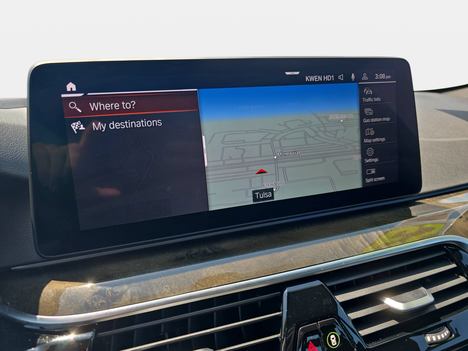 Used 2023 BMW 530i w/ Premium Package RWD image 22