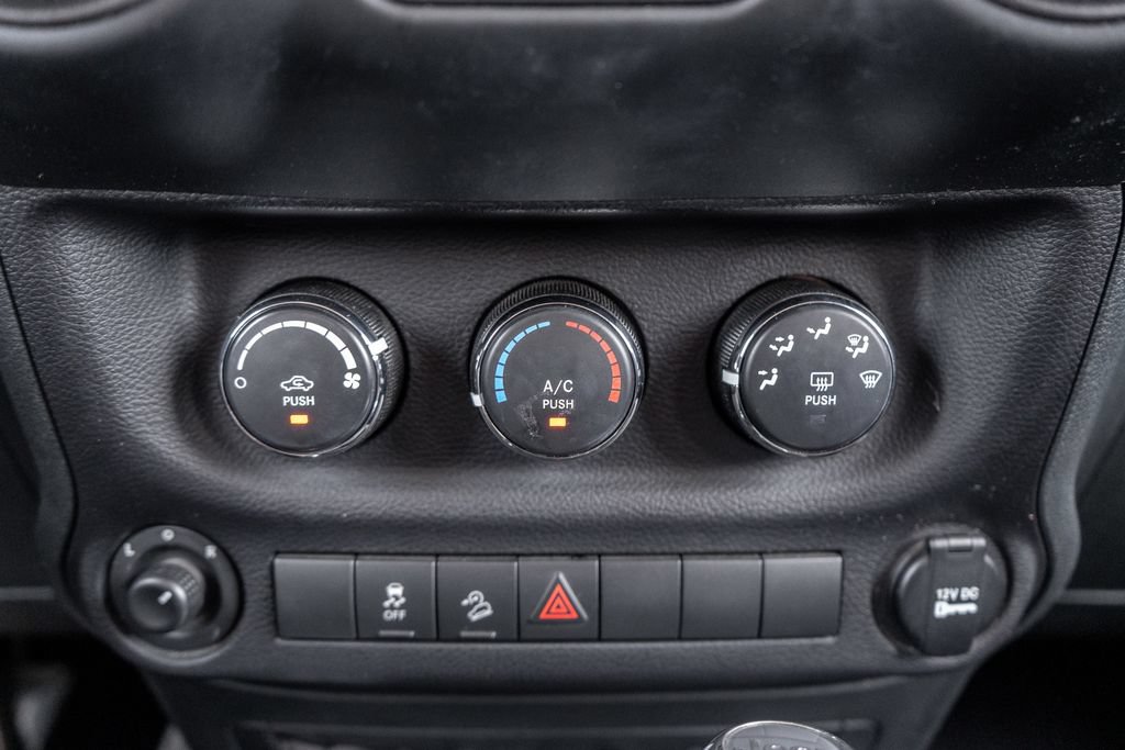Used 2018 Jeep Wrangler Unlimited Sport S AWD/4WD image 26