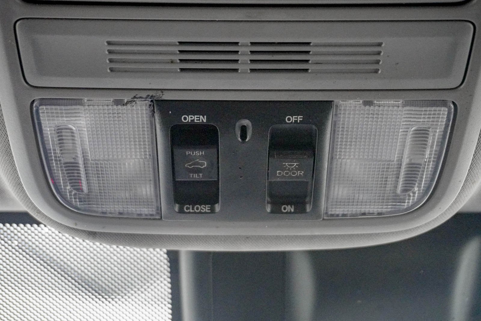 Used 2018 Honda Odyssey EX-L image 29