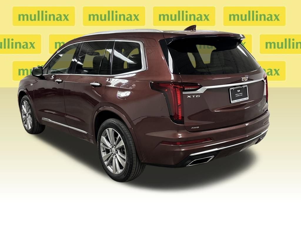 Used 2023 Cadillac XT6 Premium Luxury image 15