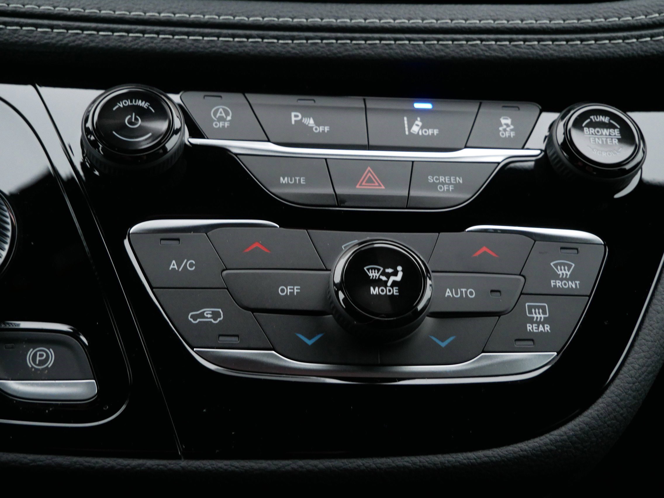 New 2026 Chrysler Pacifica Select w/ S Appearance Package image 18