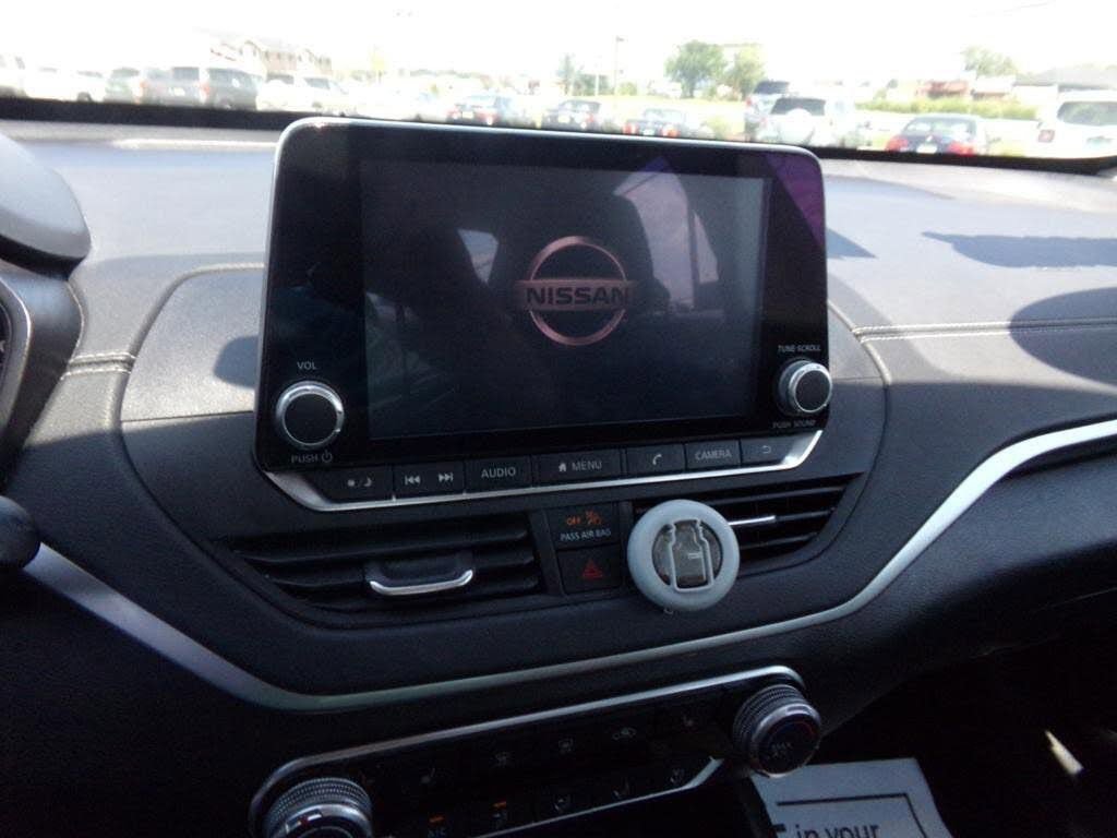 Used 2021 Nissan Altima 2.5 SV w/ SV Premium Package image 12