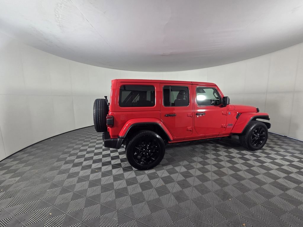 Certified 2025 Jeep Wrangler Sahara w/ Safety Group image 6