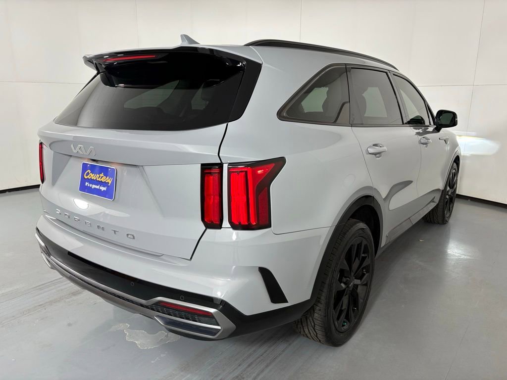 Used 2022 Kia Sorento SX image 8