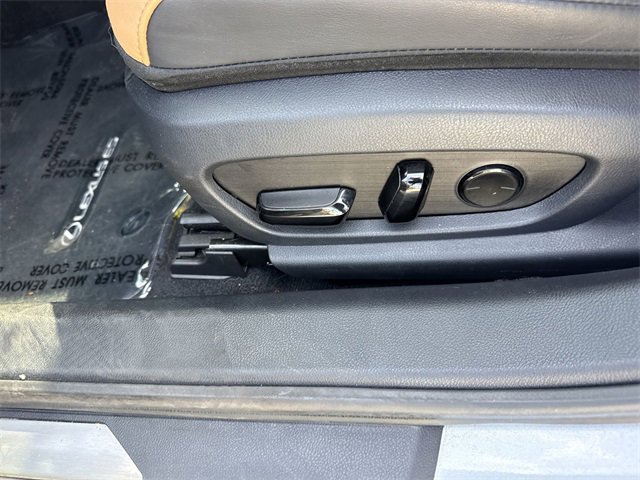 Certified 2023 Lexus ES 350 w/ Premium Package image 12