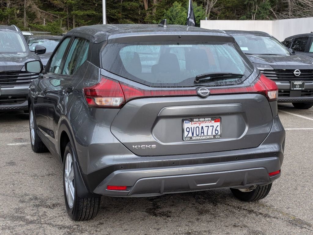 Certified 2025 Nissan Kicks Play S image 5