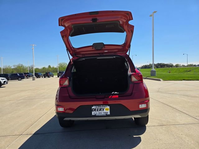 Used 2025 Hyundai Venue SEL FWD image 23