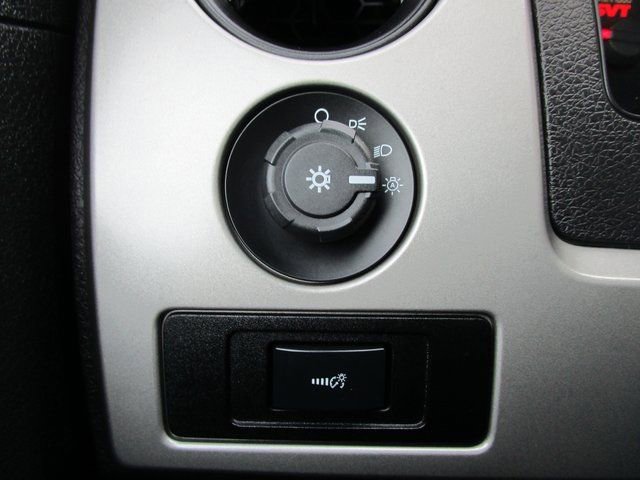 Used 2012 Ford F150 Raptor w/ Raptor Luxury Pkg image 12