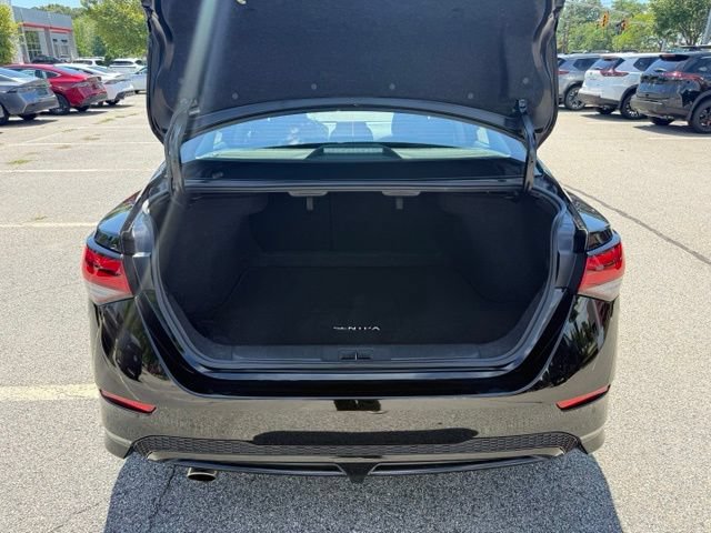 Certified 2023 Nissan Sentra SR w/ Midnight Edition Package FWD image 10