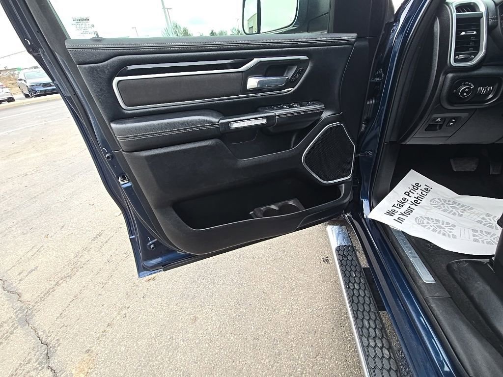 Used 2020 RAM 1500 Laramie w/ Sport Appearance Package AWD/4WD image 15