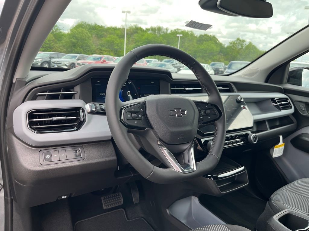 New 2027 Chevrolet Bolt LT w/ Comfort Package image 16