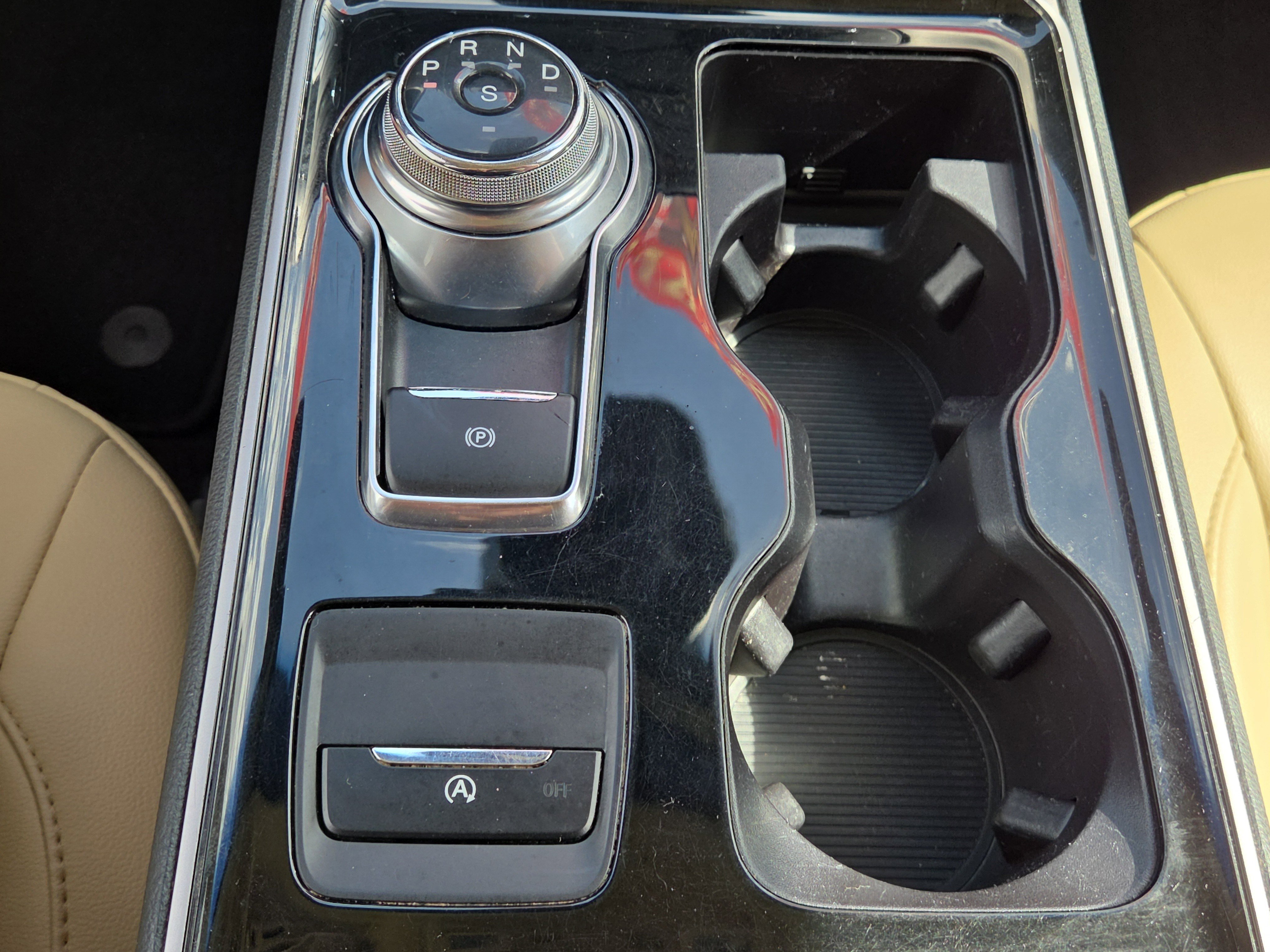 Used 2020 Ford Edge SEL w/ Convenience Package image 25