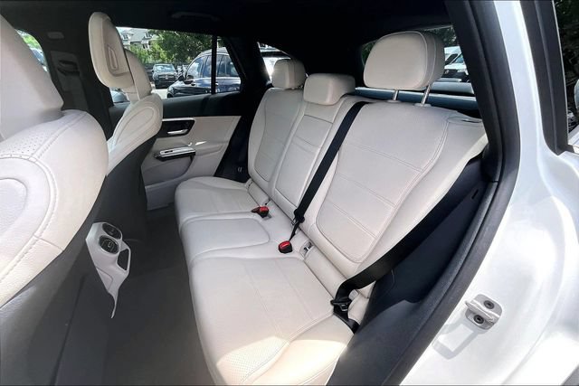 Used 2026 Mercedes-Benz GLC 300 4MATIC image 17