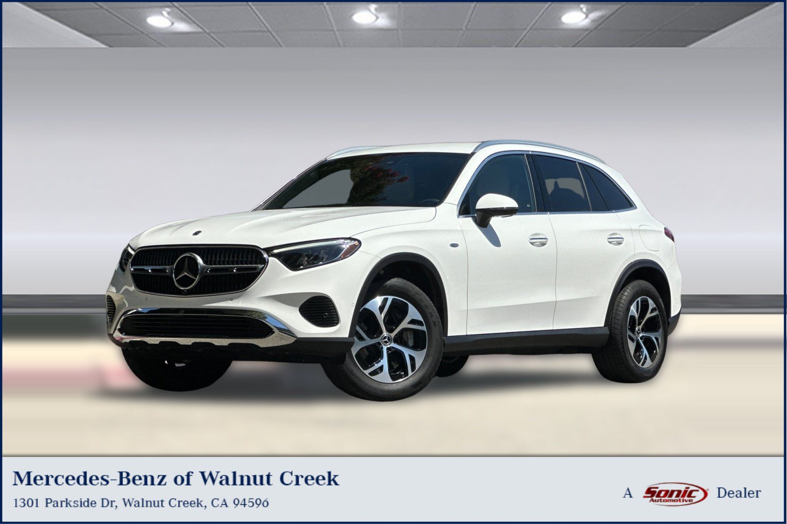 New 2025 Mercedes-Benz GLC 350e 4MATIC image 1