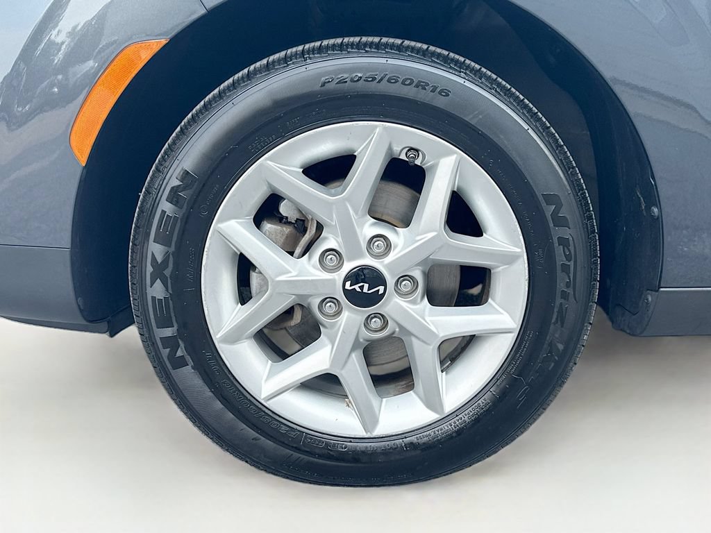 Certified 2022 Kia Soul LX w/ Technology Package FWD image 32