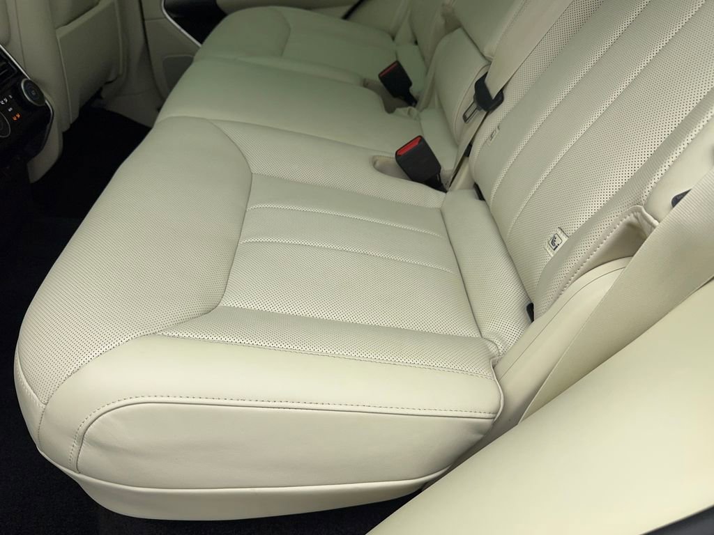 Used 2023 Land Rover Range Rover SE image 45