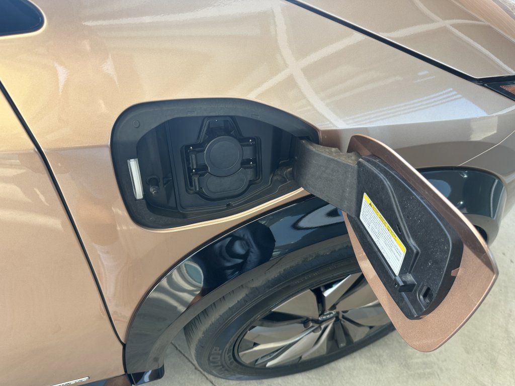 Used 2023 Nissan Ariya FWD image 45