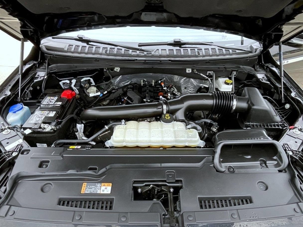 Used 2025 Lincoln Navigator Reserve AWD/4WD image 27