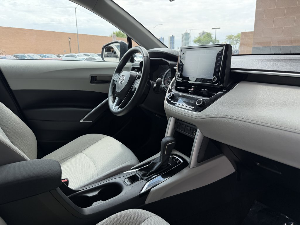 Used 2022 Toyota Corolla Cross LE FWD image 39