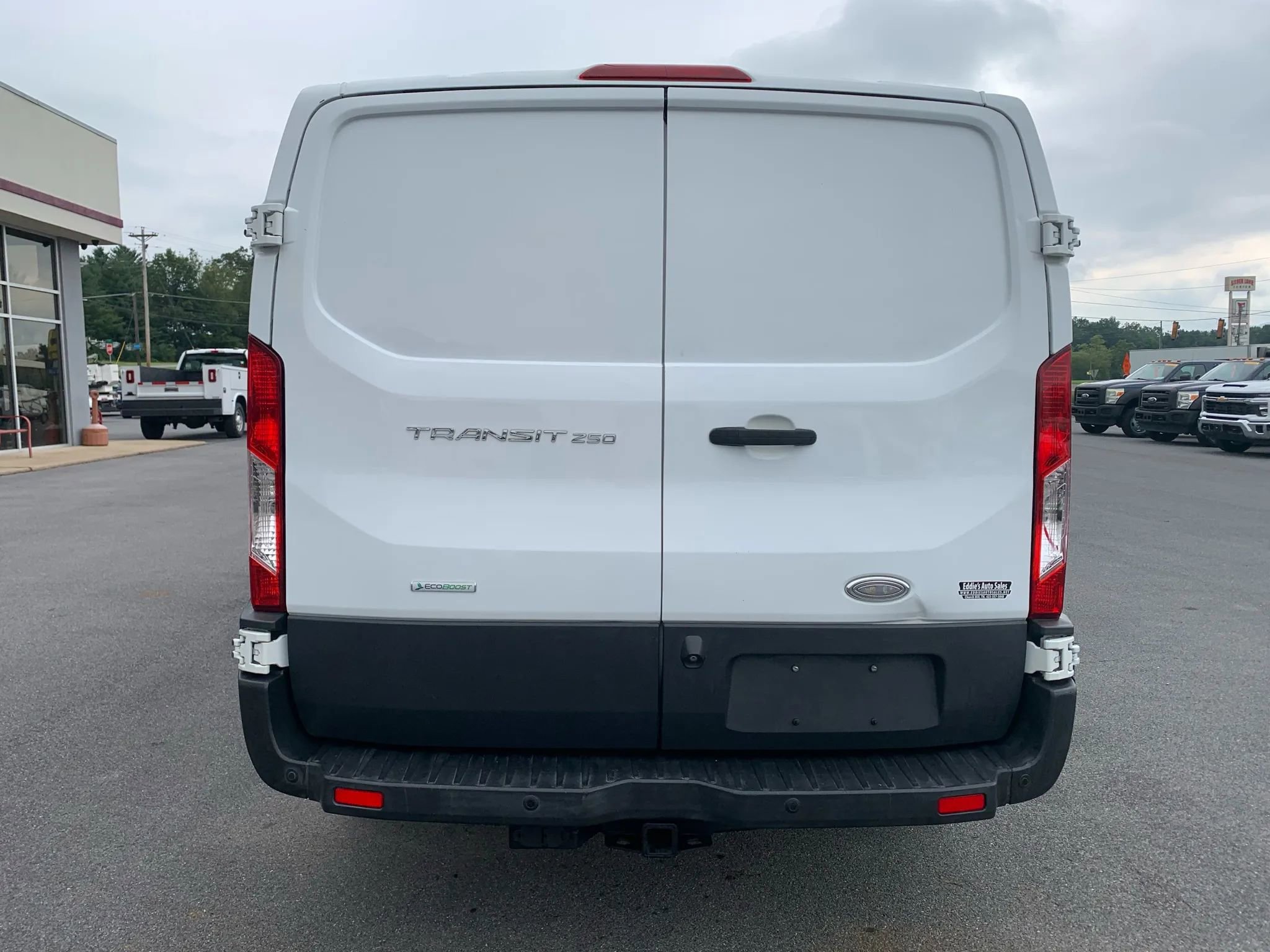 Used 2015 Ford Transit 250 130 Low Roof RWD image 6