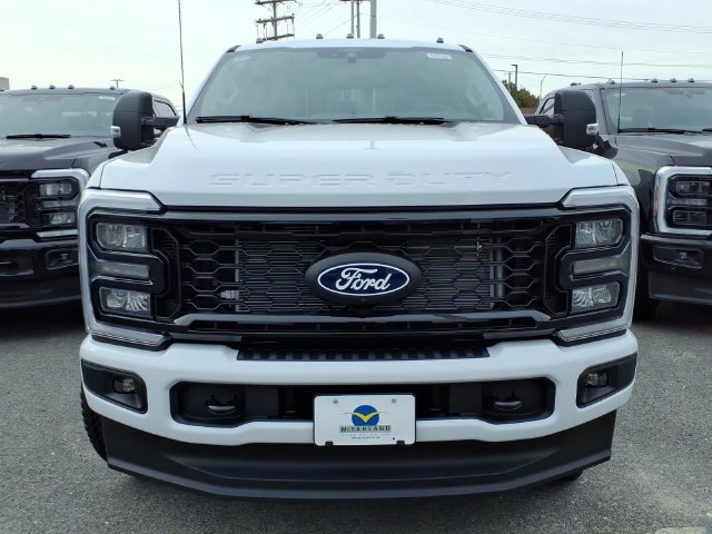New 2027 Ford F250 XLT w/ XLT Premium Package AWD/4WD image 2