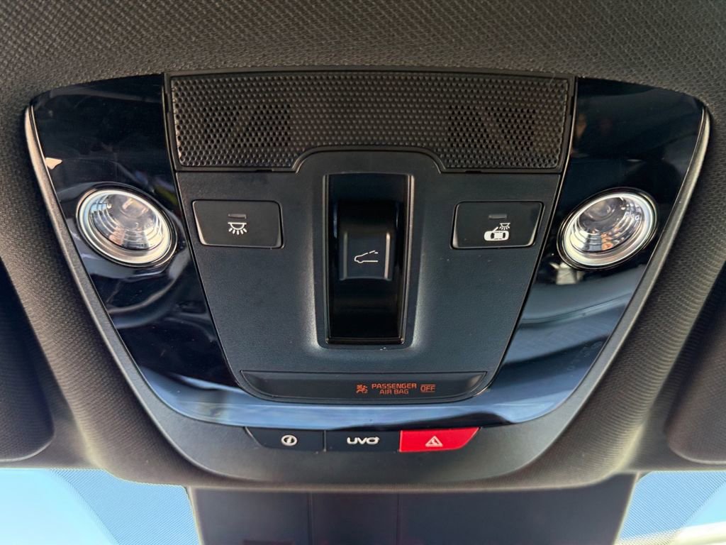 Used 2022 Kia Sorento SX Prestige w/ Panoramic Sunroof Package image 21