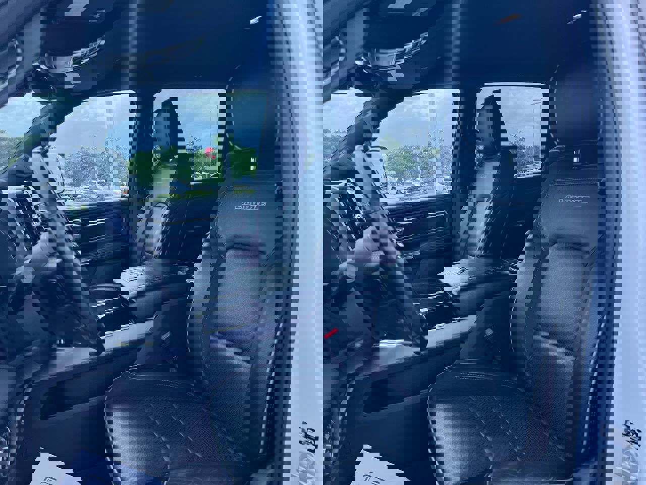 Used 2023 RAM 1500 Laramie image 12