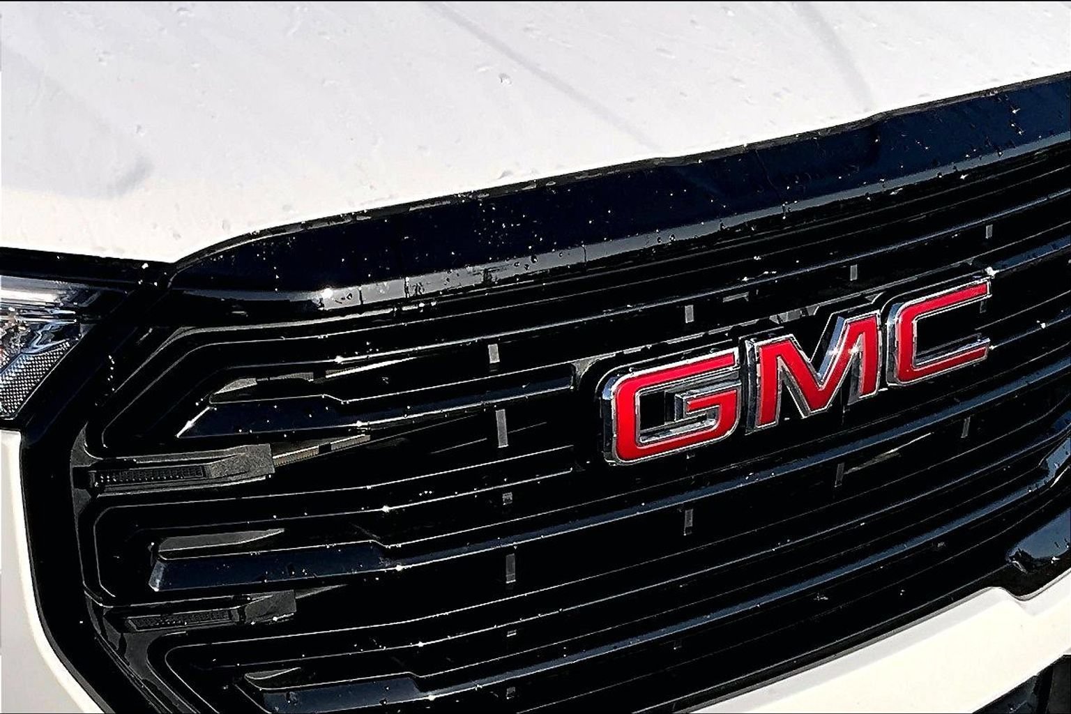 Used 2024 GMC Terrain SLE w/ Elevation Edition FWD image 29