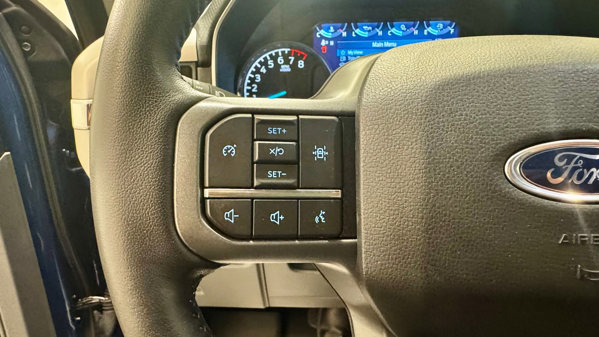 Used 2022 Ford F150 XLT w/ Equipment Group 302A High image 38