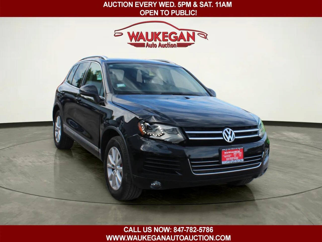 Used 2013 Volkswagen Touareg Executive AWD/4WD image 3