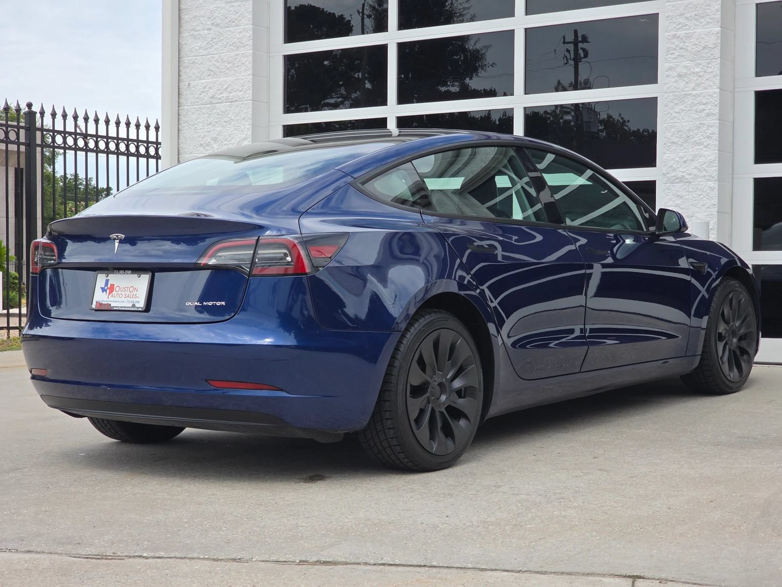 Used 2023 Tesla Model 3 Long Range AWD/4WD image 4