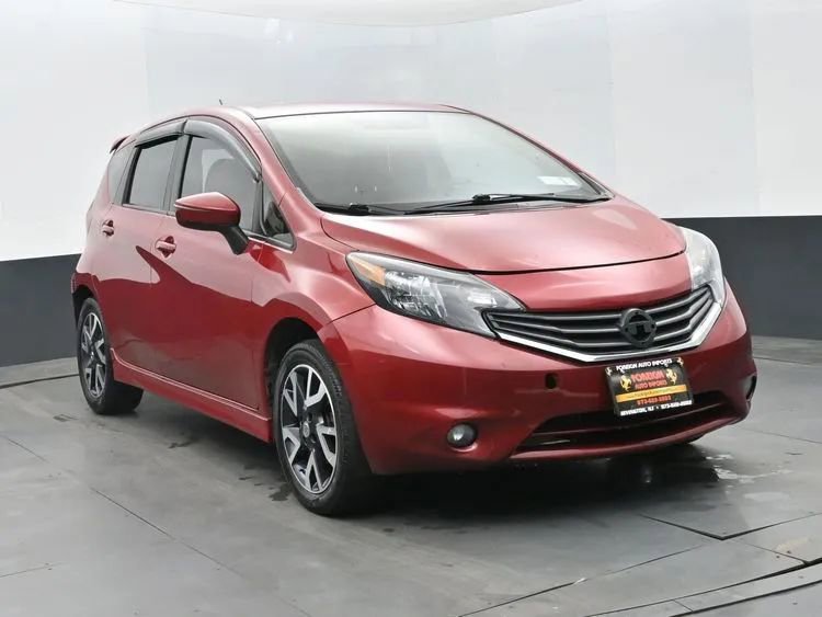 Used 2015 Nissan Versa Note SR FWD image 2