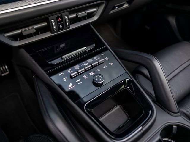 Certified 2025 Porsche Cayenne S AWD/4WD image 28